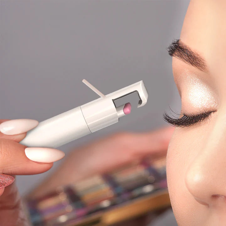 Introducing our Electric Eyelash Curler a rechargeable heated lash lift that applies just the right amount of gentle heat to revitalize and lift lashes in seconds! Visit Now: www.lashandposh.com